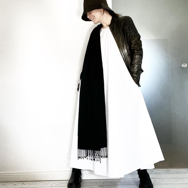 Winter Hack - Sommerkleid mit dicken Boots